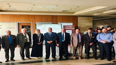 بالصور.. «جنوب الوادى» تنظم وقفة توعوية لشرح «تكاليف الجودة» بفرع القاهرة