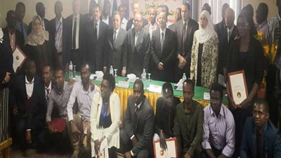 الكهرباء تشهد تخريج 31 متدرباً من دول حوض النيل