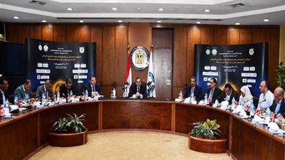 تعرّف على قيادات «البترول» الذين حضروا المؤتمر الصحفى