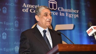 وزير الكهرباء يكشف حقيقة إعادة هيكلة شركات التوزيع