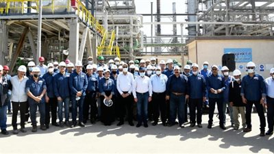 وزير البترول يتفقد مشروعات التكرير بالمنطقة الجغرافية بالأسكندرية