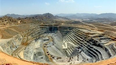 7 قوانين بالترخيص للبحث عن الذهب علي طاولة مجلس النواب