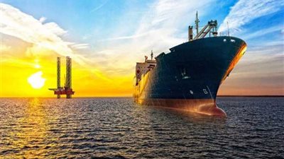 النفط يرتفع أكثر 2% بعد اتفاق «أوبك» وحلفاؤها