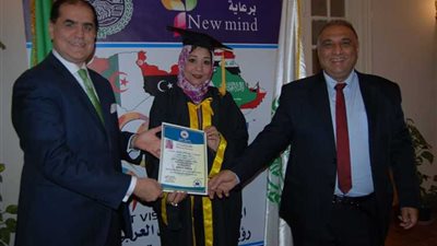 مجلس الوحدة الاقتصادية يمنح ليلى طاهر الدكتوراة الفخرية