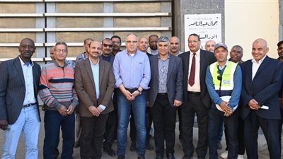 رئيس «المحطات المائية» للكهرباء يستقبل وزير الرى خلال زيارته محطة السد العالي