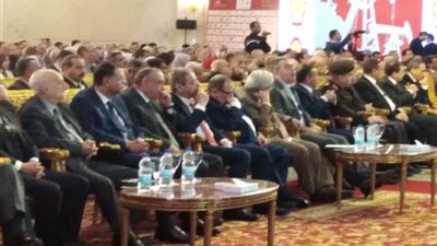 صور.. تعرف علي قيادات «البترول» الذين حضروا مؤتمر الأهرام للطاقة بصحبة الوزير