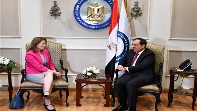 وزير البترول يستقبل المفوض التجارى للمملكة المتحدة لأفريقيا