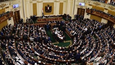 البرلمان يوافق على قانونين بالترخيص لوزير البترول بالتعاقد للتنقيب عن الذهب