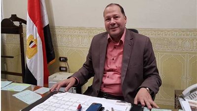 تفاصيل استغلال أحد قيادات «البحيرة للكهرباء» علاقته برئيس الشركة فى خصم  جزء من مكافأت الـ5% لصالحه ومنح مكافآت الضبطية القضائية لـ«المحاسيب»