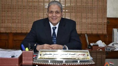 كما إنفردت «عالم الطاقة».. بالإسماء تعيين رؤساء جدد للقطاعات التجارية بالجيزة والدقي والهرم التابعة لـ«جنوب القاهرة للكهرباء»