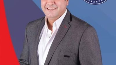 ممدوح النمر مدير الإدارية بـ«سيدبك» يناقش برنامجه الإنتخابي مع أعضاء نادي سموحة