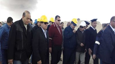 وزير البترول يتوجه لـ«أبورديس» لعقد اجتماعًا مع القيادات الأمنية والبترولية لتنسق جهود الإطفاء