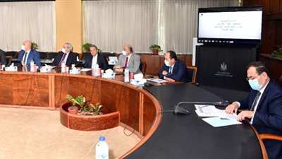 الملا يرأس الاجتماع الدورى لاستعراض أعمال المشروع القومى لتوصيل الغاز