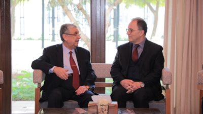 وزير الكهرباءورئيس الجامعة الأمريكية يفتتحان البرنامج التدريبى«قيادة التغير فى ضوء تحديات الطاقة»