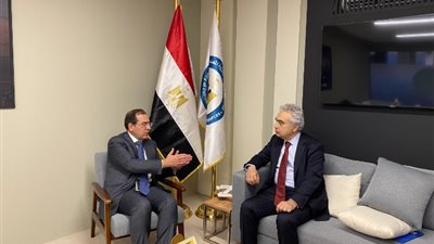 الملا يبحث مع مدير وكالة الطاقة الدولية ورؤساء الشركات الامريكية التعاون لإنجاح قمة المناخ المقبلة