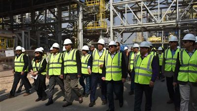 وزير البترول يتفقد معمل تكرير المصرية  بمسطرد
