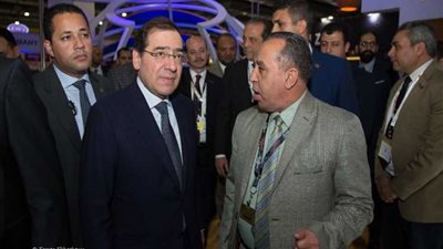بالصور.. وزير البترول يتفقد جناح «ايثيدكو» بمعرض «ايجبس 2019»