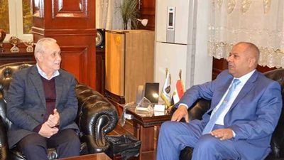 رئيس كهرباء مصر العليا يبحث مع محافظ الأقصر تحسين نسب التحصيل بالمحافظة