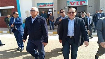 بالأسماء.. تعرف على القيادات المرافقين لوزير البترول خلال زيارته لمجمع فوسفات أبو طرطور