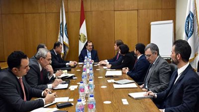 وزير البترول يبحث مع النائب الأول لرئيس البنك الأوروبى مجالات التعاون المشتركة