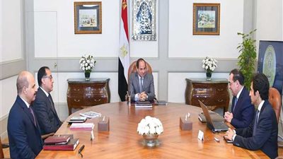 تفاصيل لقاء الرئيس السيسي بوزير البترول ورئيس الوزراء