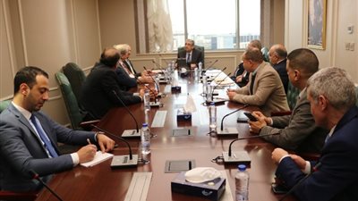 وزير الكهرباء يستقبل  رئيس شركة آى ام الإنجليزية للطاقة IM Power لتعزيز التعاون والاستثمار