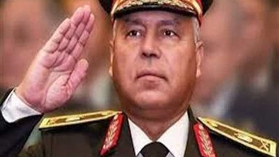 أول صور للفريق كامل الوزير بالزي المدني خلال أدائه اليمين وزيراً للنقل