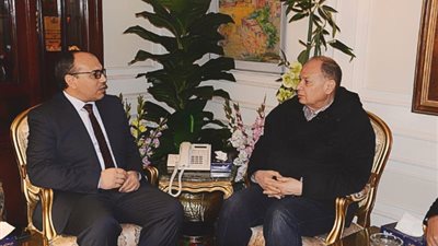 محافظ أسيوط يلتقى رئيس« بتروجاس»لبحث سبل التعاون وسد احتياجات المحافظة من البوتاجاز