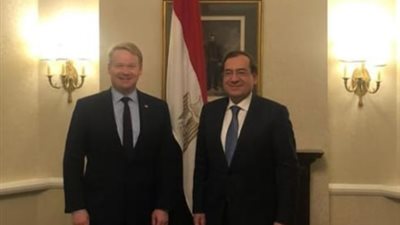 الملا يعقد جلسة مباحثات مشتركة مع رئيس شركة بكتل العالمية