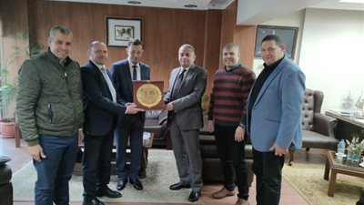 بحضور قنديل.. نقابة «مودرن جاس» تكرم أحمد جمال مساعد رئيس الشركة للموارد البشرية عن مجهوداته