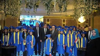 بالصور.. «القاهرة للتكرير» تكرم أبناء العاملين المتفوقين
