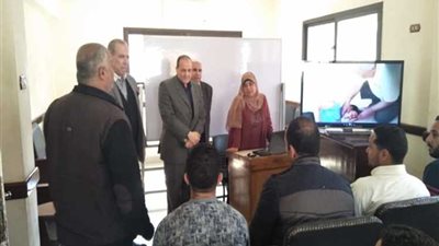 صور| رئيس «شمال الدلتا للكهرباء» يتفقد مركز تدريب الفردوس و إدارة «الكول السنتر»