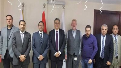صور| «دارا» و«غرب بكر» تكرم المحاسب مراد وهبه لبلوغه السن القانونية