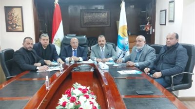 فى لقاء موسع..