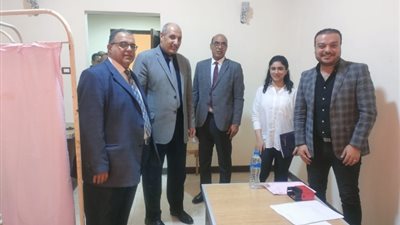 رئيس«مصر العليا»للكهرباء يطمأن على سير أعمال القافلة الطبية بأسوان