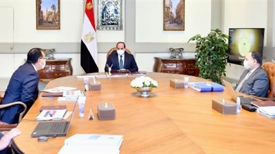الرئيس السيسي يوجه وزارة المالية بإقرار علاوتين بتكلفة نحو 8 مليار جنيه