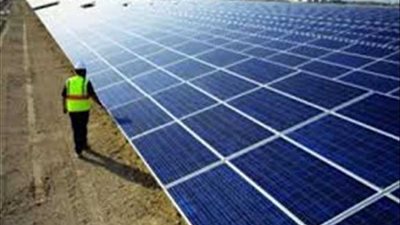 بتكلفة 1.5 مليار دولار.. «الكهرباء» تنتهي من ربط 20 محطة طاقة شمسية