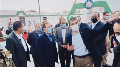 وزير البترول يفتتح محطة لتموين السيارات بالغاز كارجاس- وطنية بمدينة الشروق