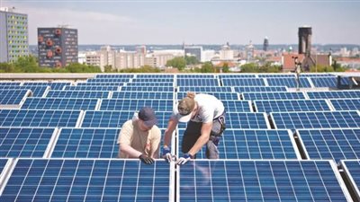 الصين تنتقد تمديد أميركا للرسوم الجمركية على منتجات الطاقة الشمسية