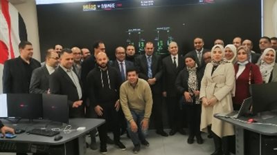 «الدستاوى»و«عفيفى»يتابعان انتظام العمل بإيرادات وشبكات الحلمية..ويتفقدان مراكز العدادات الذكية