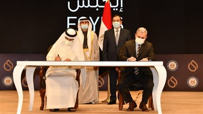 الملا والمزروعي يشهدان توقيع بروتوكول تعاون بين شركتى التعاون للبترول وامارات مصر