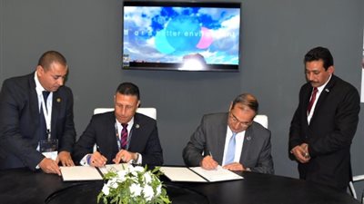 على هامش مؤتمر 