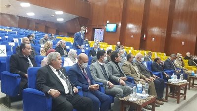 جلسة تشاور لتقييم الأثر البيئي لمشروع إنشاء خط منتجات مسطرد/ بنها