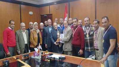 بالصور.. «شمال الدلتا للكهرباء» تكرّم فريق الكرة الطائرة بعد تتويجه ببطولة الجمهورية