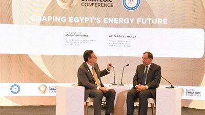 وزير البترول: الحاجة واضحة لكافة مصادر إمدادات الطاقة من وقود أحفورى والطاقات المتجددة