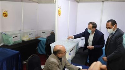 وزير البترول يدلى بصوته فى انتخابات نقابة المهندسين بالقاهرة