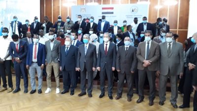 بحضور وزير وقيادات