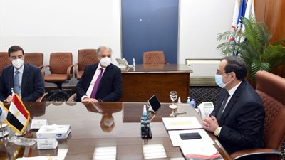مباحثات مشتركة لدعم أنشطة النقل البحرى للبترول والغاز المسال