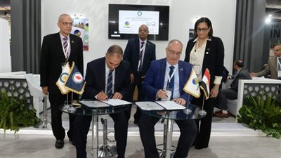 توقيع بروتوكول تعاون بين «بتروسيف»و الأكاديمية لتكنولوجيا المعلومات والاتصالات