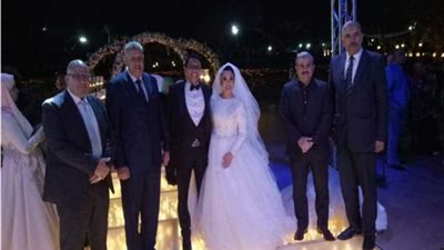 بالصور.. قيادات ورموز قطاع البترول يحتفلون بزفاف نجل حسين فتحي رئيس «مصر للبترول»